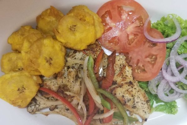 Grill Chiken with tostones salad